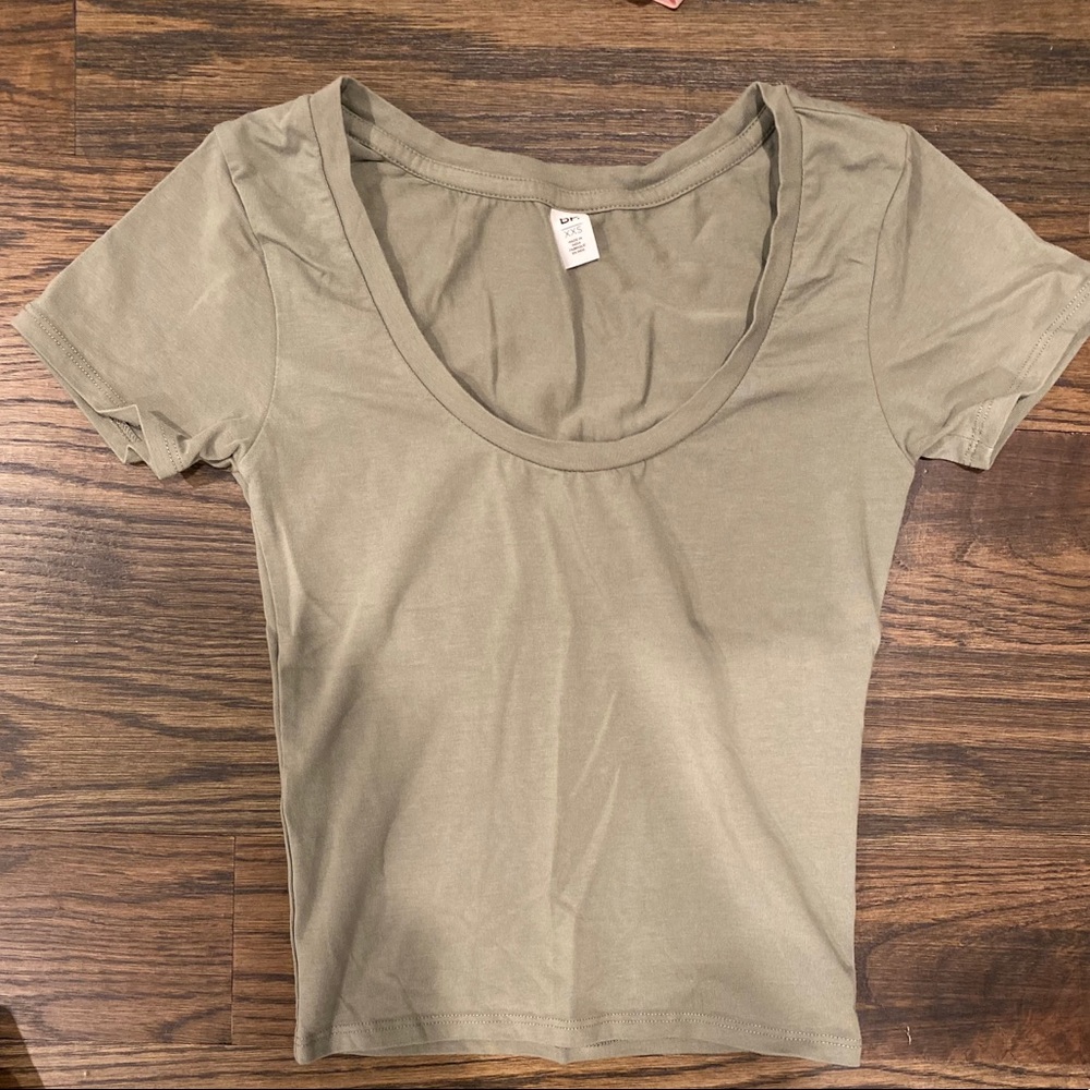 Women’s Green Tight fit top